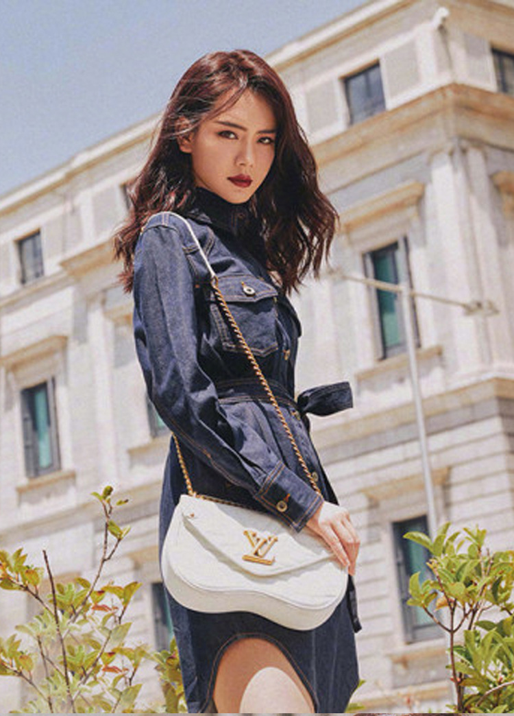 明星戚薇街拍同款裙子2018秋季欧美收腰深蓝色牛仔衬衫连衣裙女