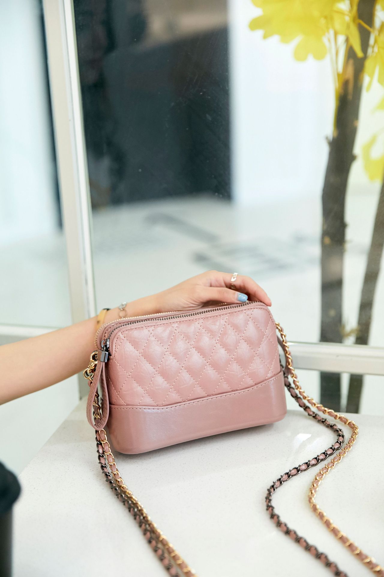 2018新款撞色小香风流浪包链条女包小号单肩包工厂批发一件代发