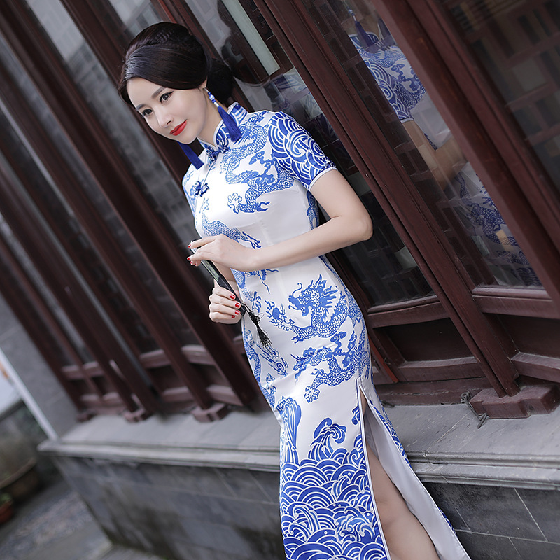 改良青花瓷旗袍长款2019新款大码中式日常旗袍时尚显瘦礼仪旗袍裙