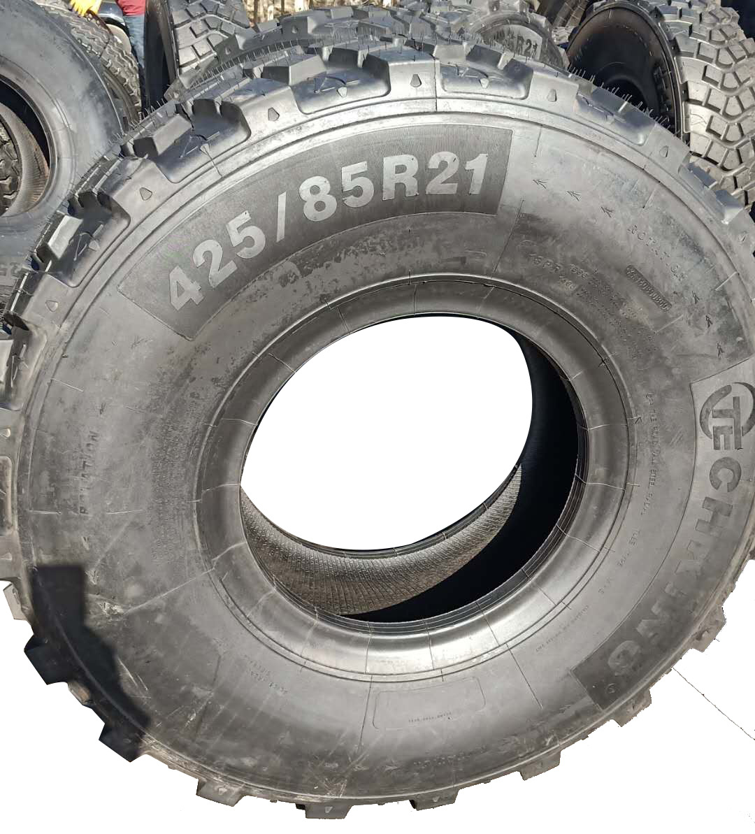 现货销售 425/85r21 俄罗斯越野花纹轮胎 卡车轮胎