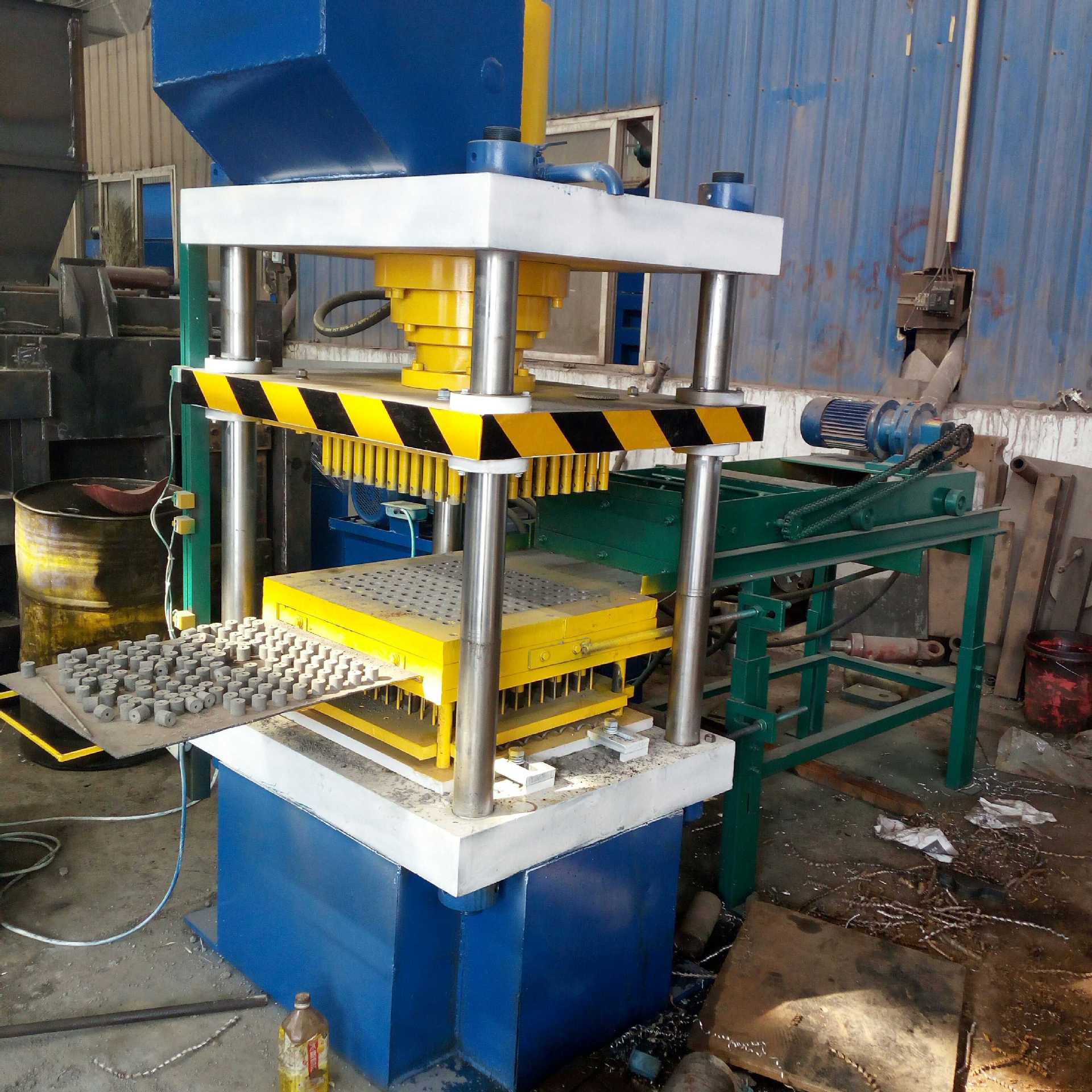 液压水泥垫块机,液压水泥支撑垫块生产设备价格,液压垫块机是在原有