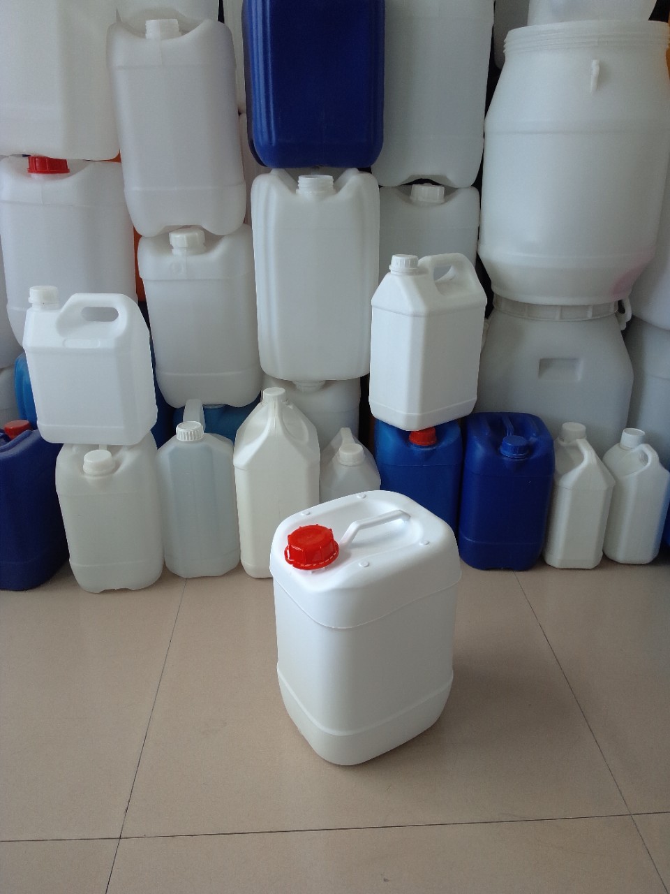 8升塑料桶8l堆码塑料桶供应