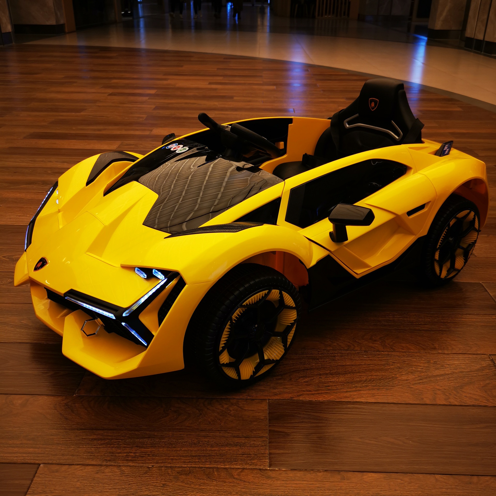 尼尔乐兰博基尼婴儿童车电动四轮小孩玩具汽车可坐带遥控充电超大