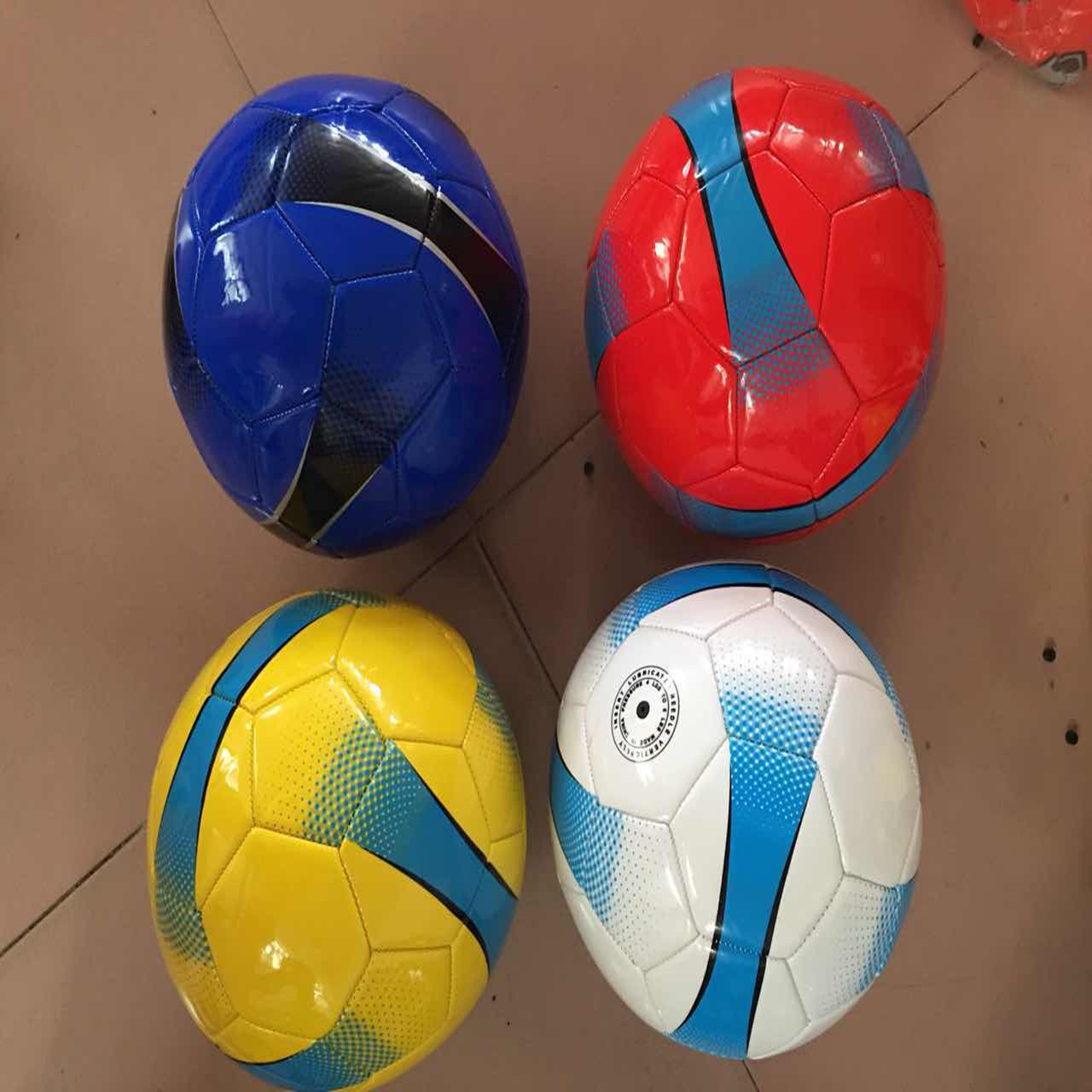 5号橡胶足球_厂家直销5号成人训练耐磨高弹橡胶足球 - 阿里巴巴