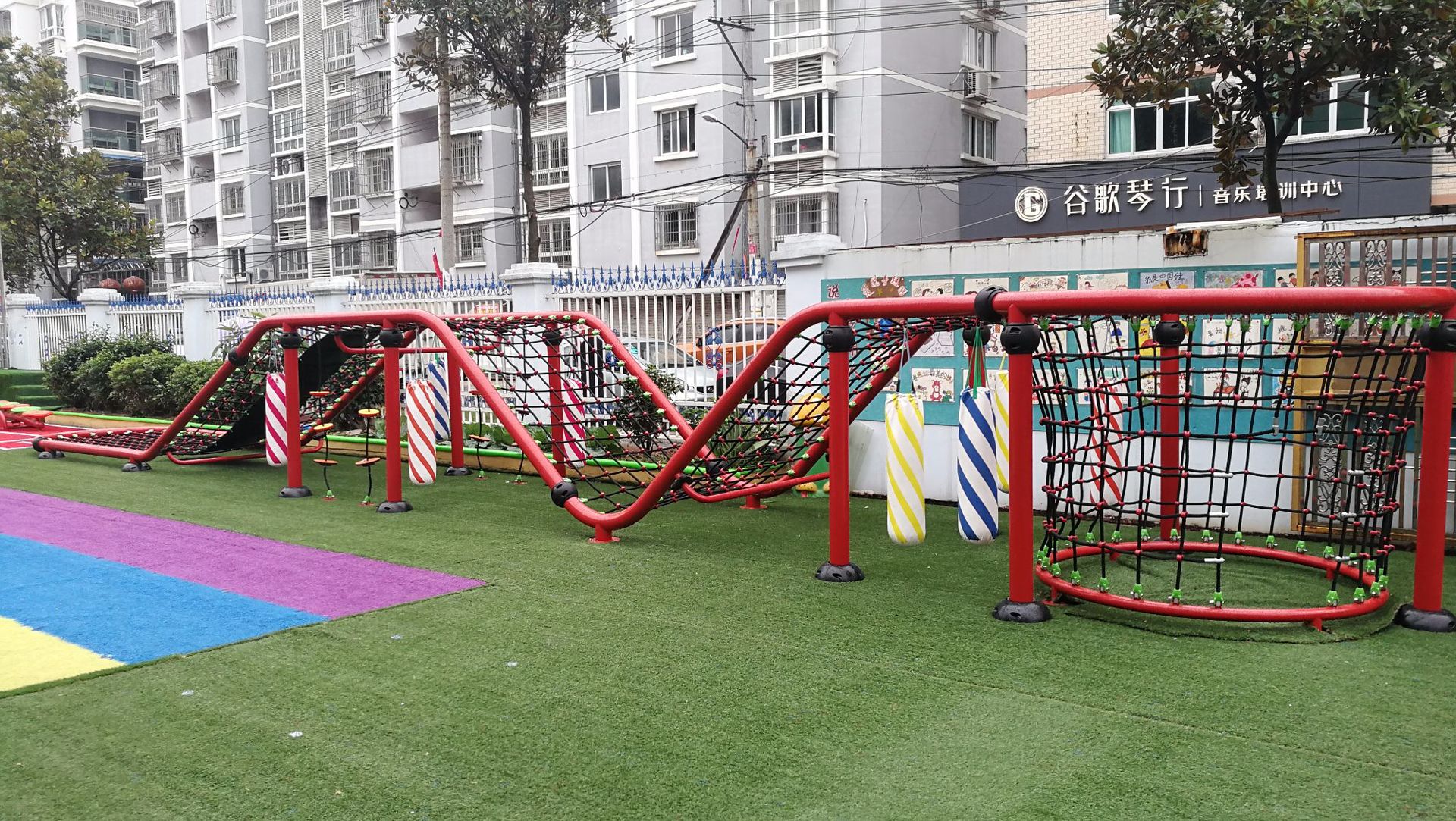 创意网状攀爬组合 儿童体能游乐设施 大型室外攀爬设备供应