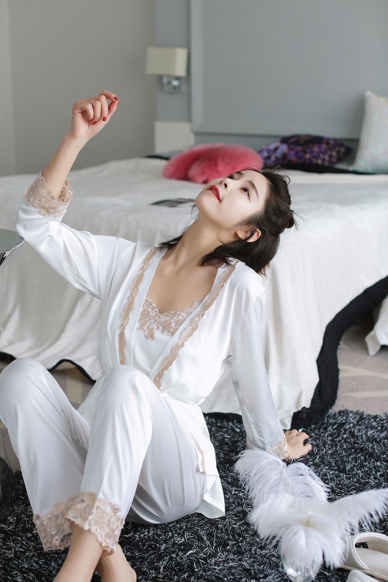 仿真丝睡衣女秋季新品韩国性感吊带缎面睡衣家居服长裤长袖三件套