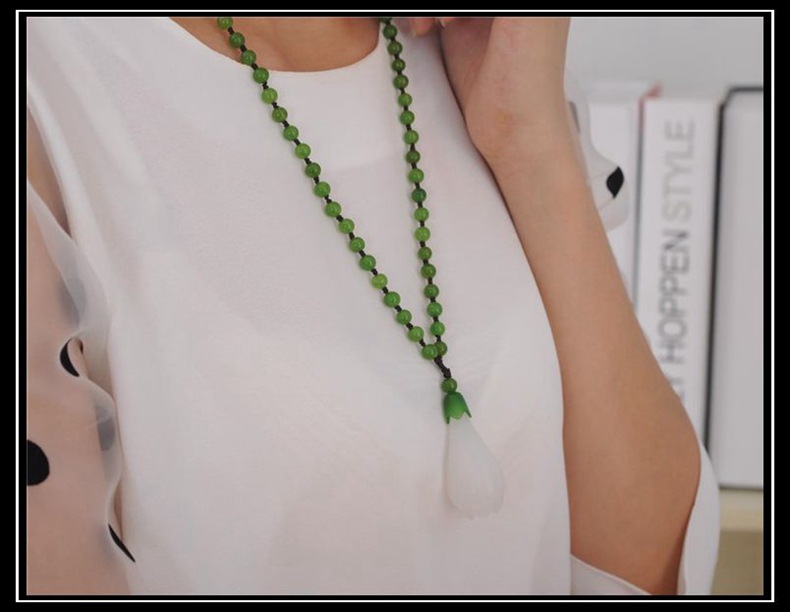 天然新疆卡瓦石挂件 手工白玉兰花吊坠 碧玉色项链玉坠毛衣链饰品