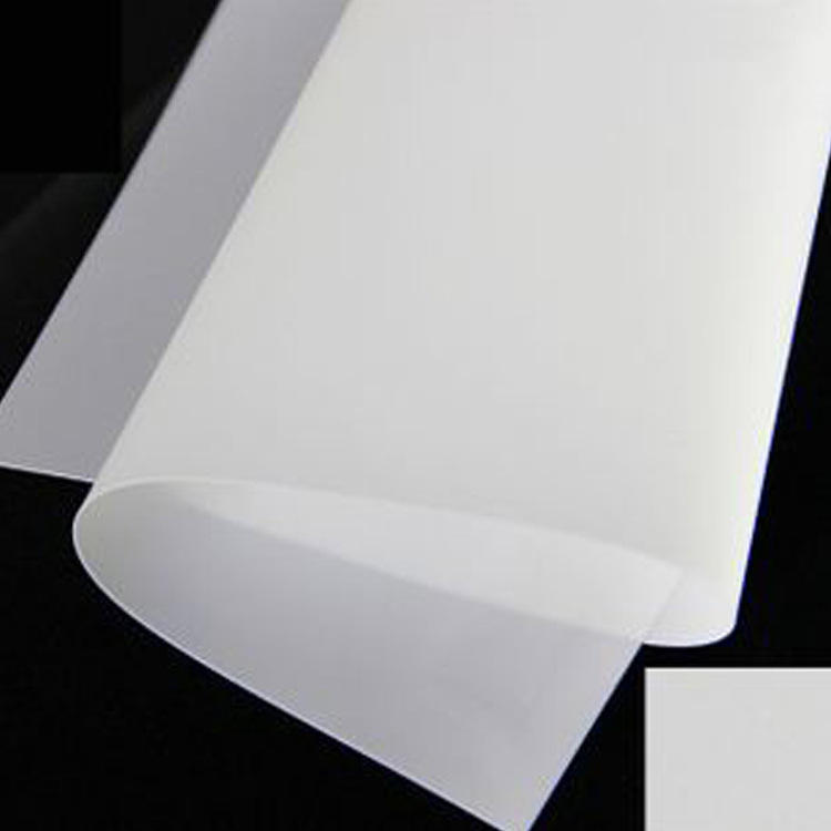 批发uv印刷天花软膜卷材 白色透光膜吊顶灯箱喷绘软膜无网刀刮布