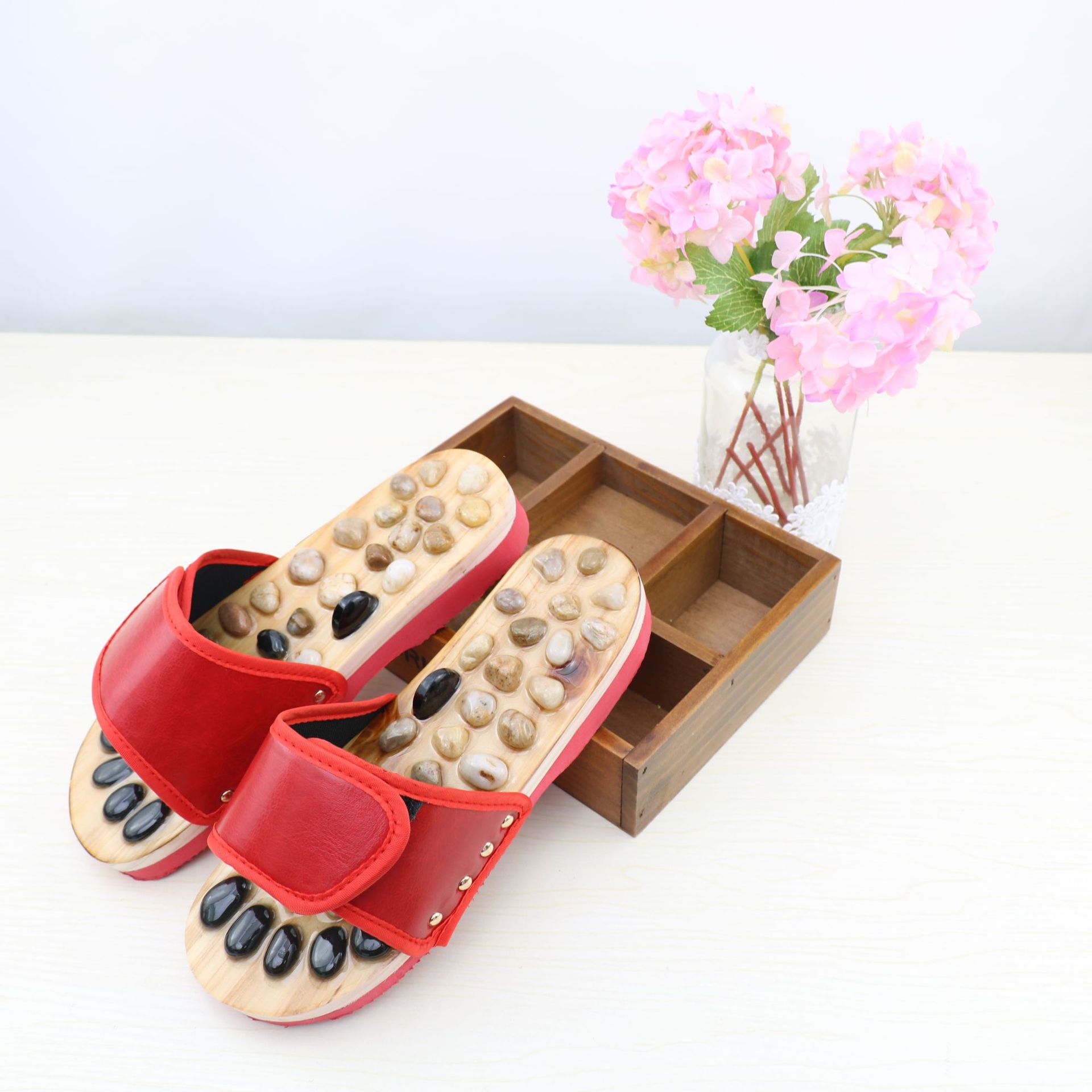 足底穴位按摩鞋鹅卵石保健按摩拖鞋浴室男女夏季情侣居家凉拖鞋