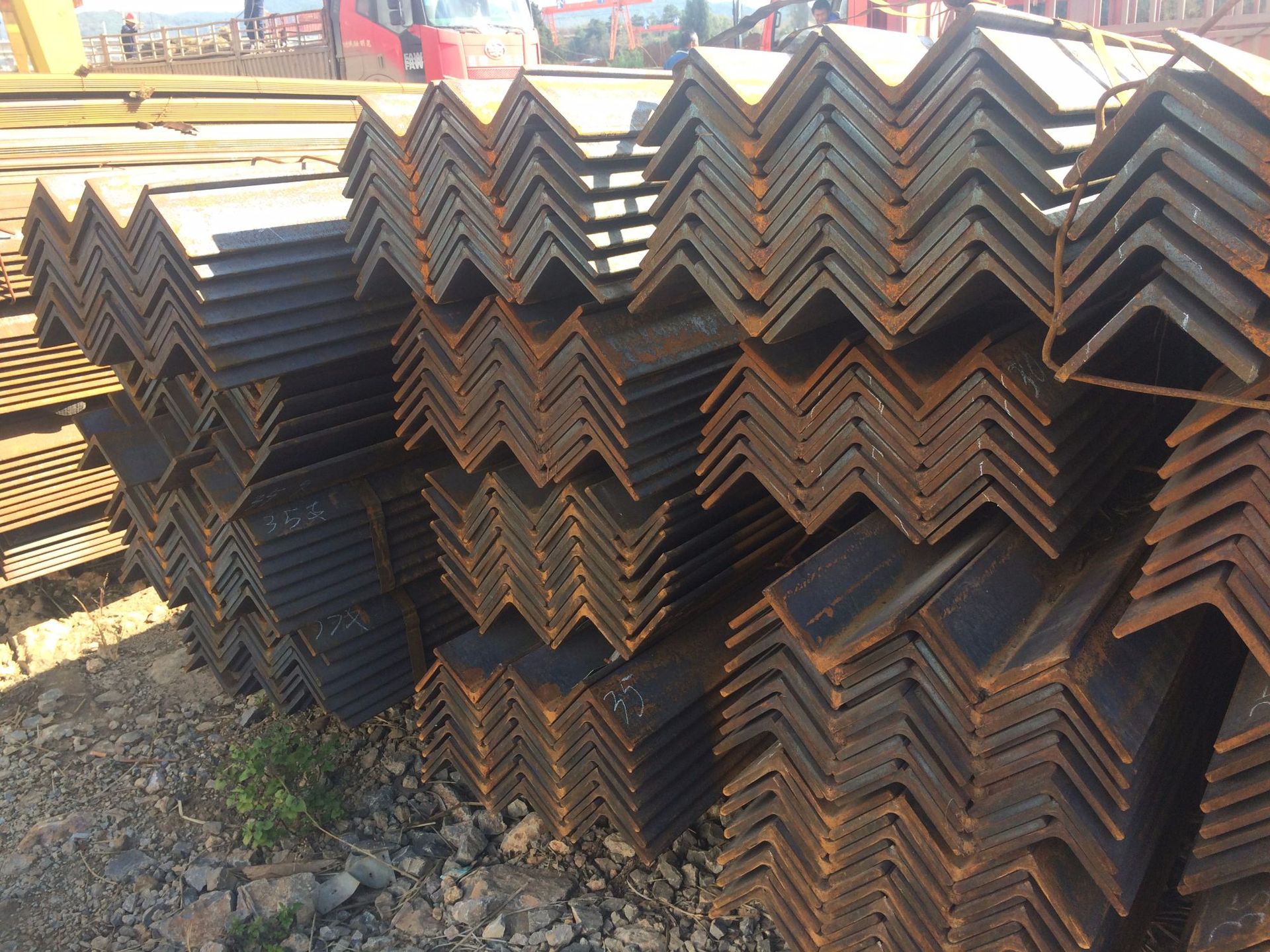 角钢 等边角钢 不等边角钢