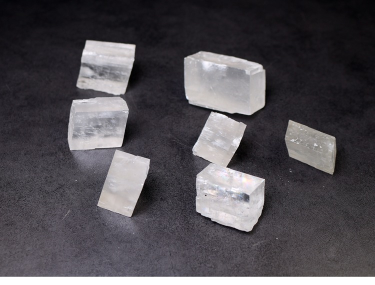 天然方解石冰洲石矿物晶体标本大量批发矿石头教学科普标本收藏