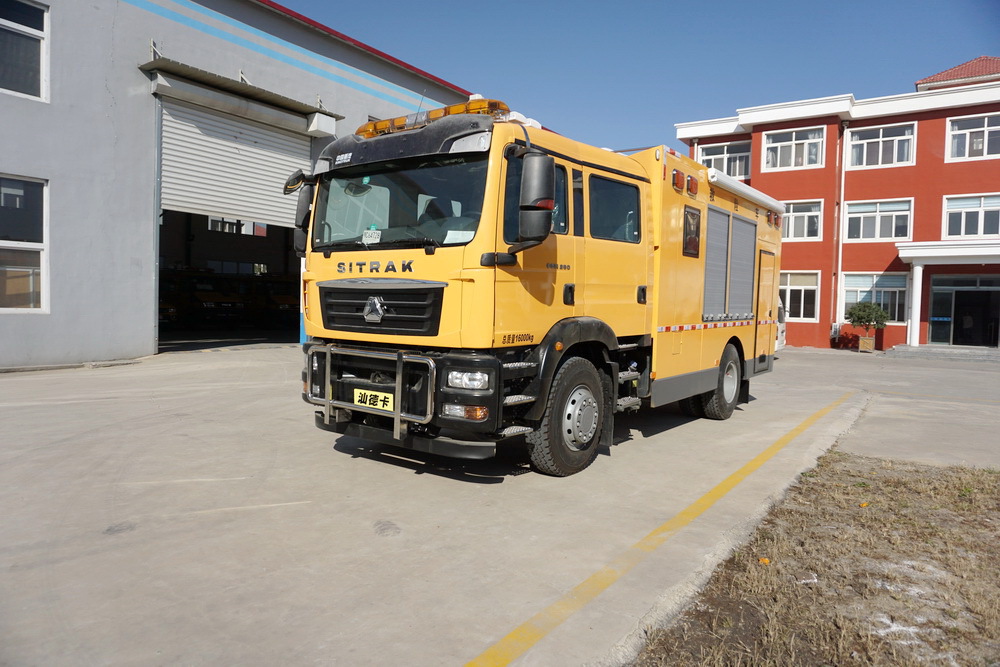 灭火器,安全帽,医药急救箱,气体泄漏检测设备等; 9)车载救险设备,工具