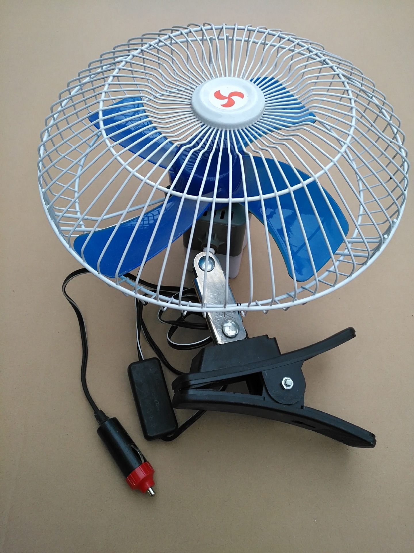 热销24v10寸半封闭白色喷塑网罩迷你电风扇 带夹子开关可摇头