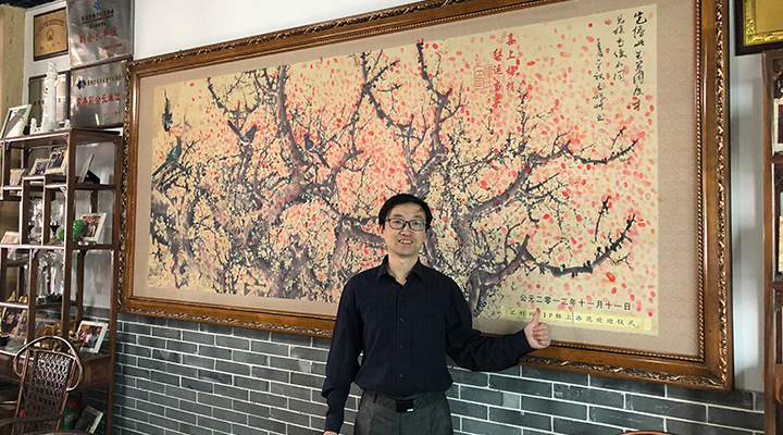 原党委副书记王江水,东莞市江西商会秘书长朱菡蕾及执行秘书长吴群