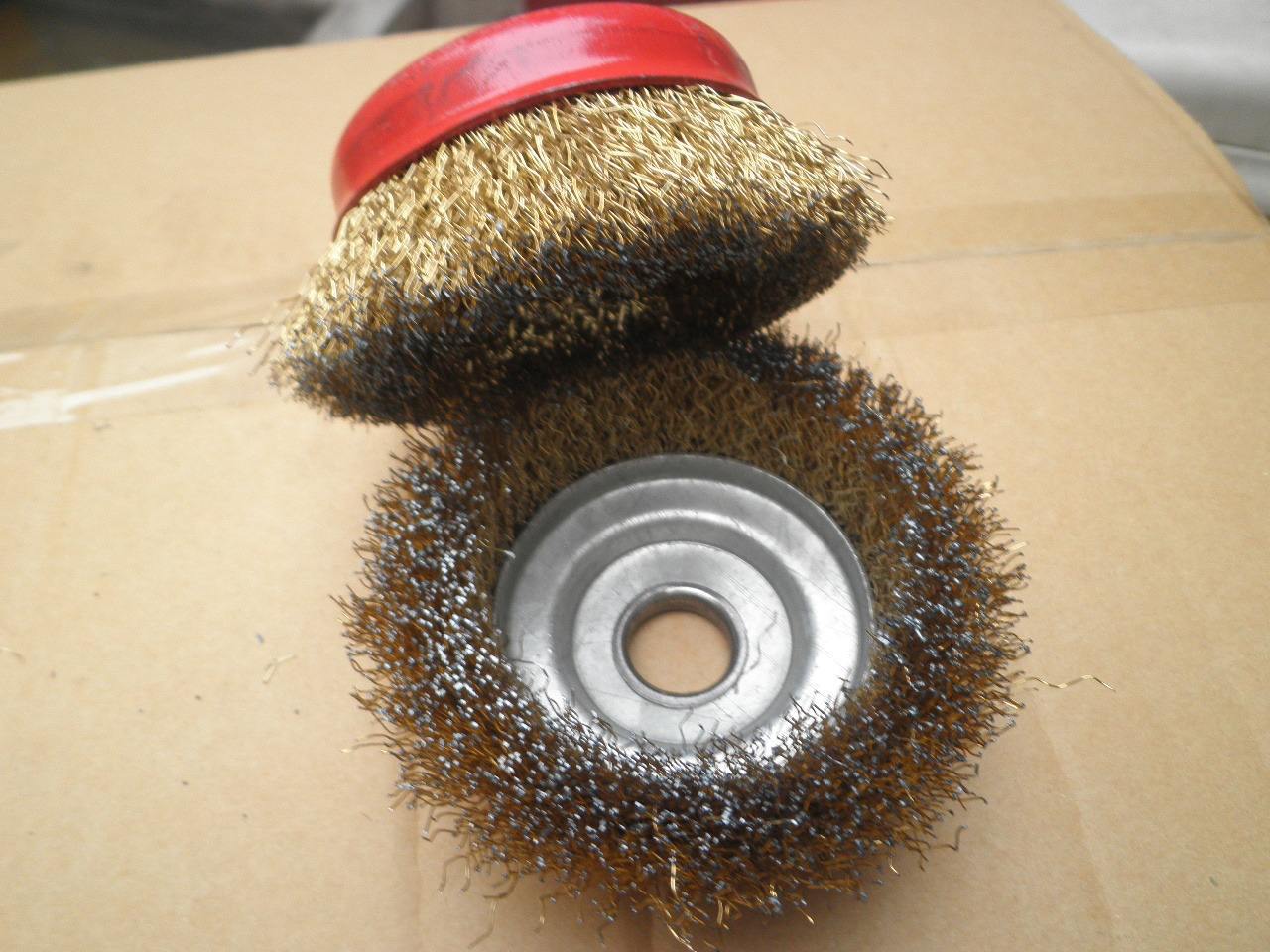 厂家直供125红钢丝轮 碗型角磨机用钢丝轮钢丝刷除锈打磨抛光砂轮