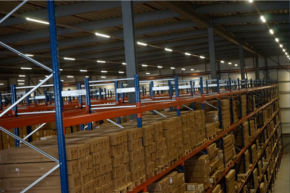 仓库仓储照明应该如何选择合适的led灯具呢?