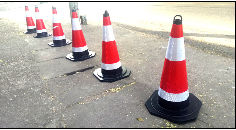 橡胶路锥反光锥70cm警示路锥柱路障锥道路圆锥雪糕桶隔离墩锥形筒