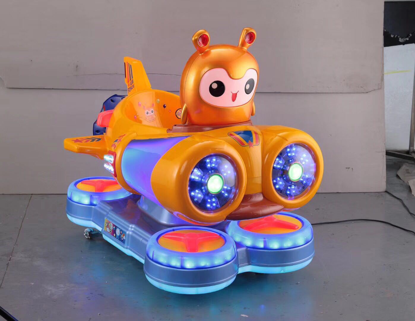 太空飞艇摇摆机 厂家直销儿童电动画屏摇摇车小孩玩具摇摇马