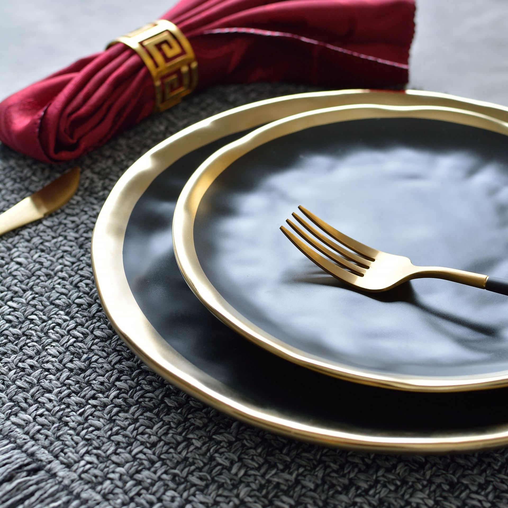 西式陶瓷盘镀金边西餐盘牛排盘家用餐具餐盘礼品定制