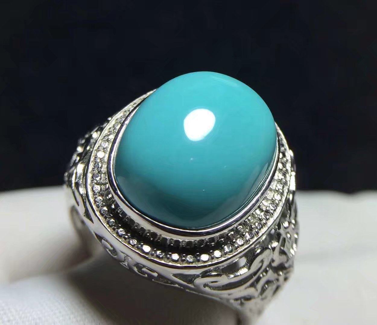 如心珠宝精品天然无优化原矿绿松石男戒蛋面 s925银复古款 天津