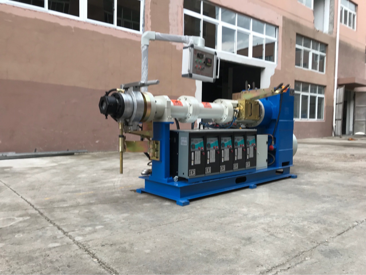 120橡胶挤出机 冷喂料挤出机 胶管挤出机