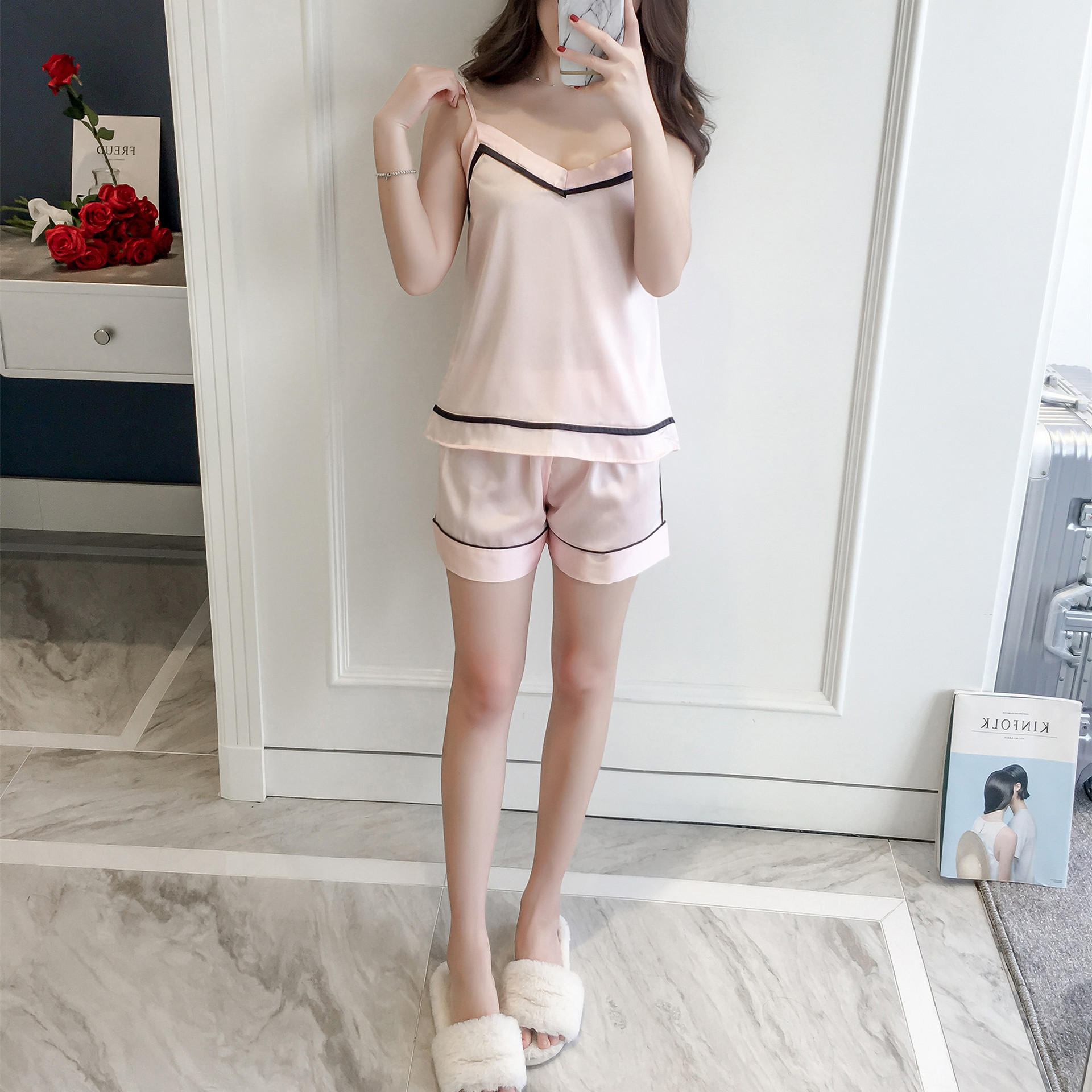 新款简约女士高档丝绸柔软光滑透气吊带上衣短裤睡衣套装居家服夏