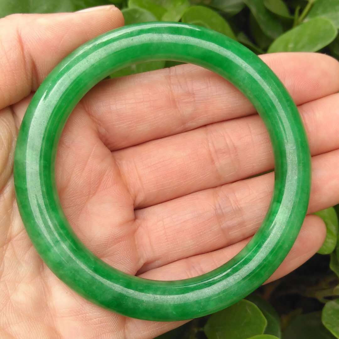 厂价供应时尚精品干青铁龙生翡翠手镯 时尚圆条满绿干青翡翠手镯