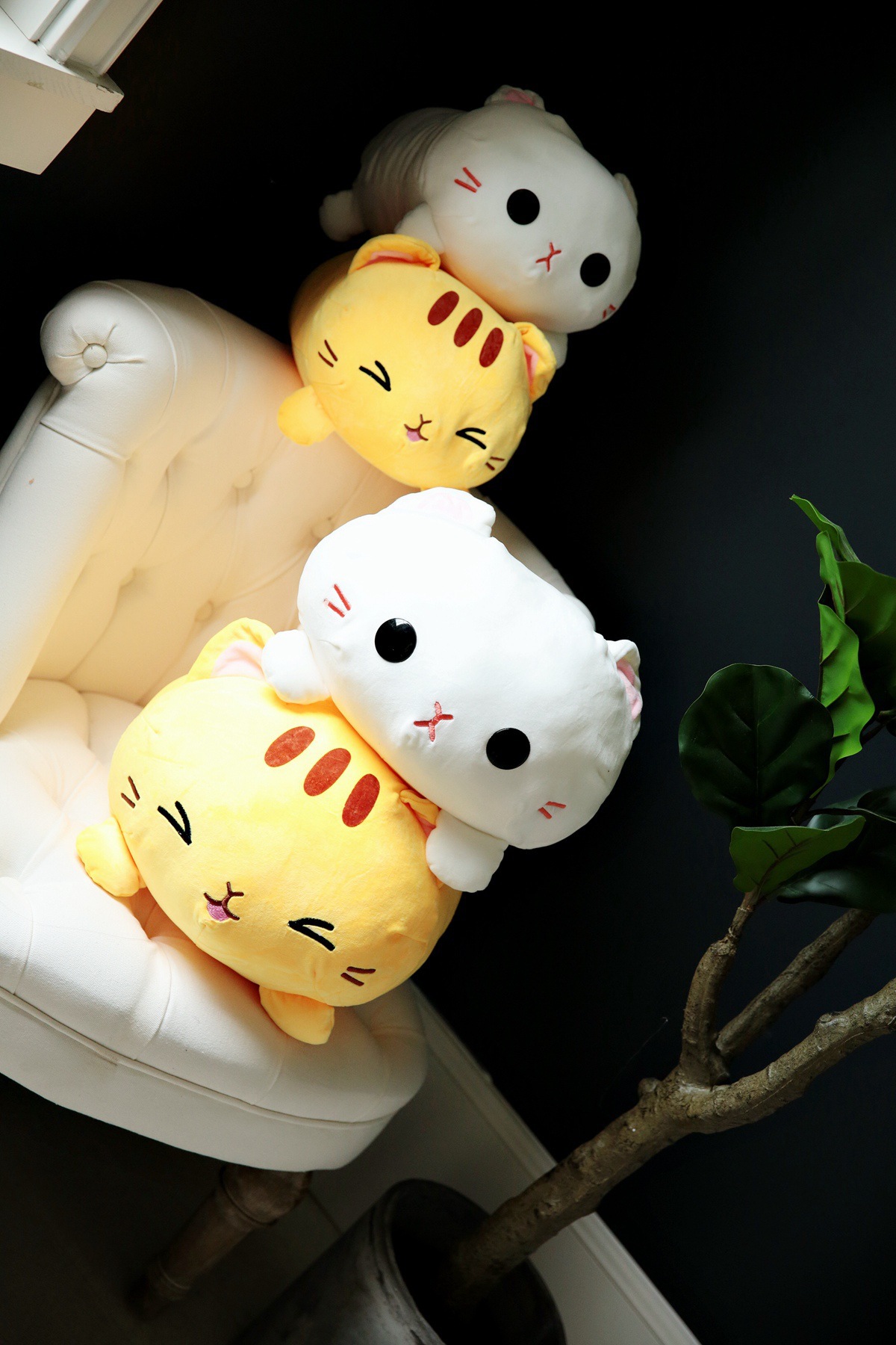 厂家批发新款羽绒棉趴姿小奶猫公仔儿童安抚毛绒玩具影楼拍摄道具