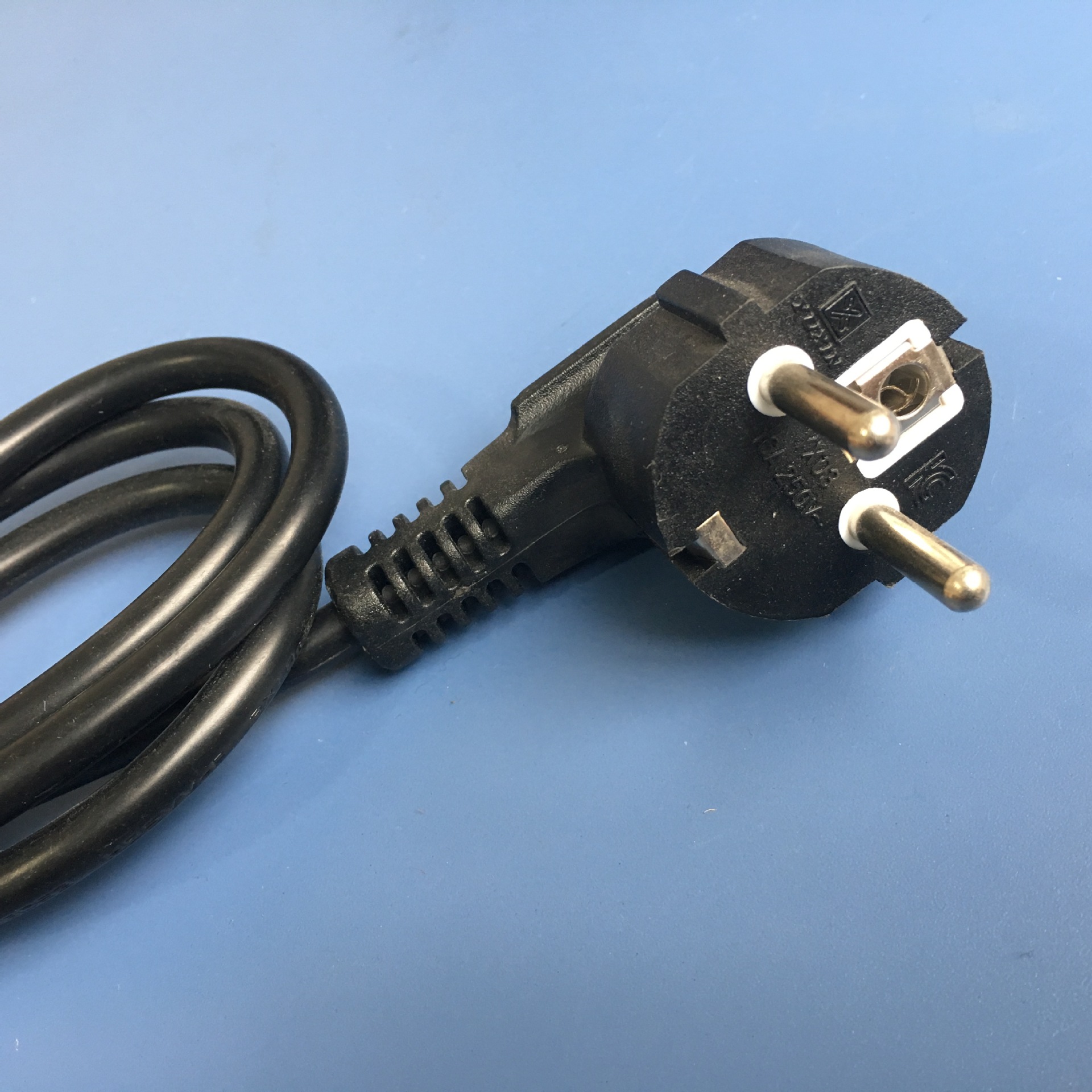 韩国无孔插头 韩规两圆角圆插头 kc无孔直角插头 ket无孔三芯插头