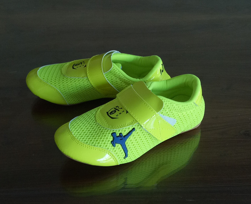 跆拳道鞋儿童男女款舒适透气训练鞋成人武术空手道鞋防滑一件代发