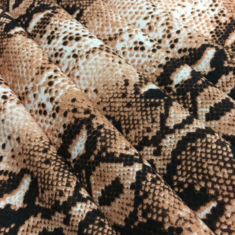 2019新款蛇皮纹泡泡缎印花面料 蛇纹印花面料 时装连衣裙衬衫布料