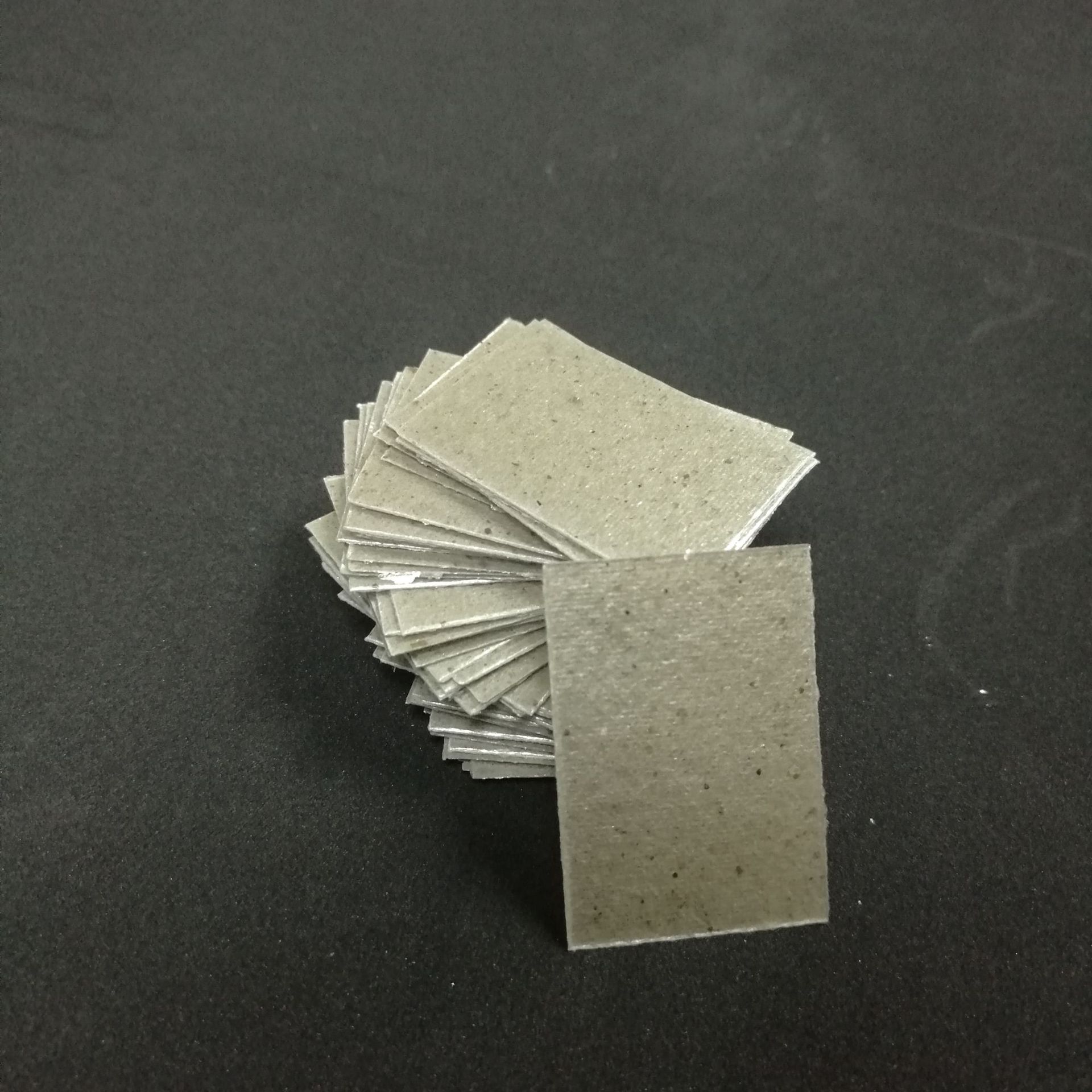 厂家供应云母片 微波炉云母垫片云母隔热板 耐高温云母绝缘垫片