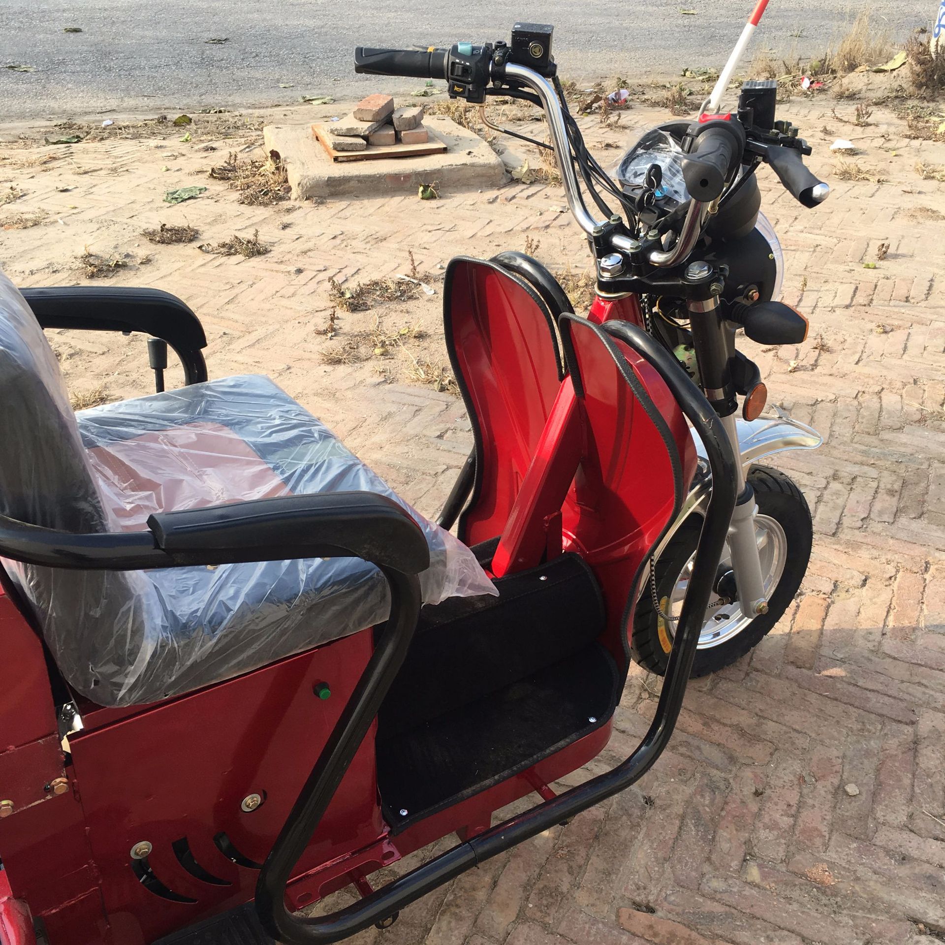 厂家直销老年人残疾人专用 燃油三轮摩托车 宗申110发动轮碟刹