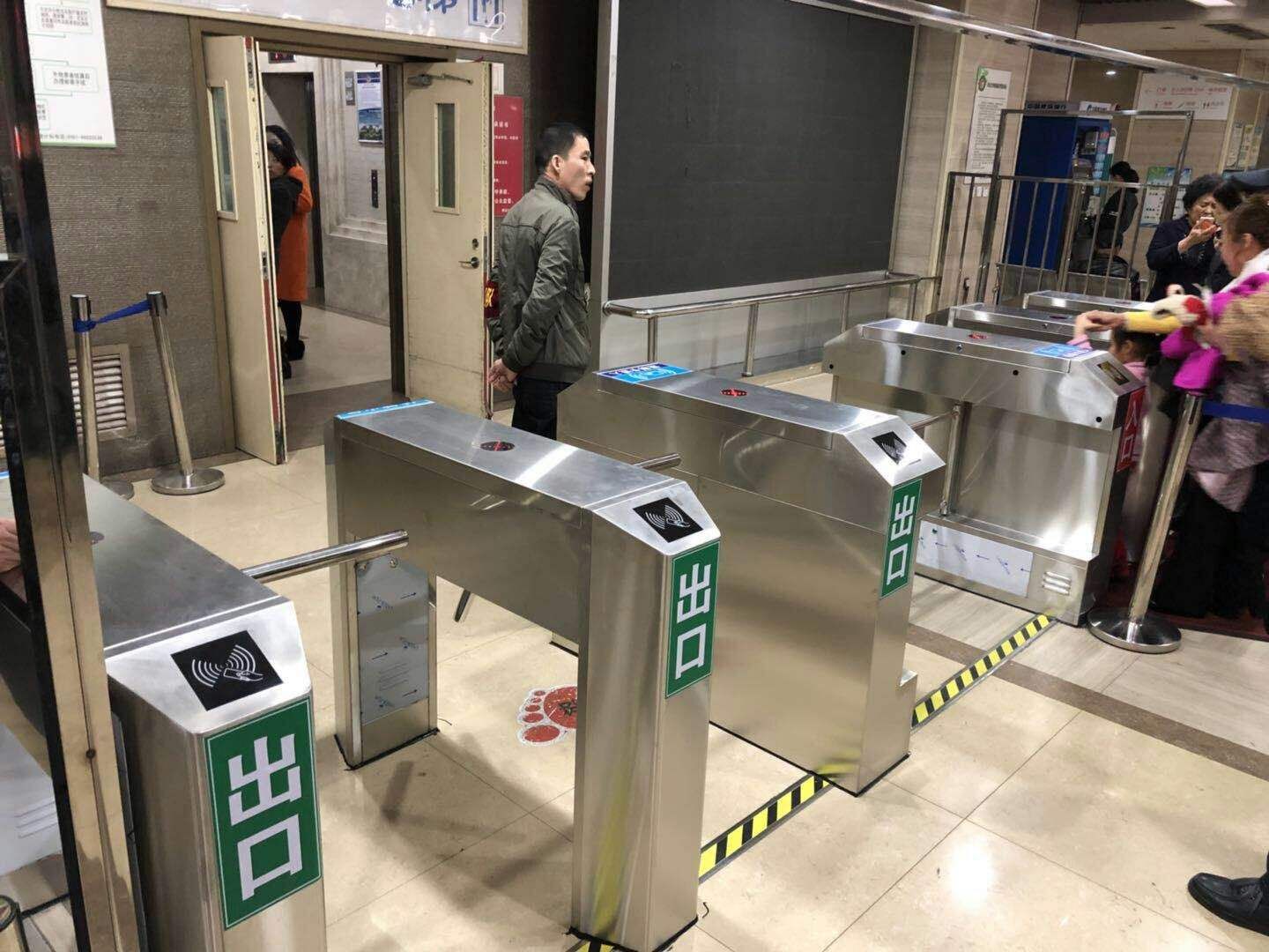 智能桥式三辊闸机小区道闸 人行通道闸机 三棍闸工地门禁系统