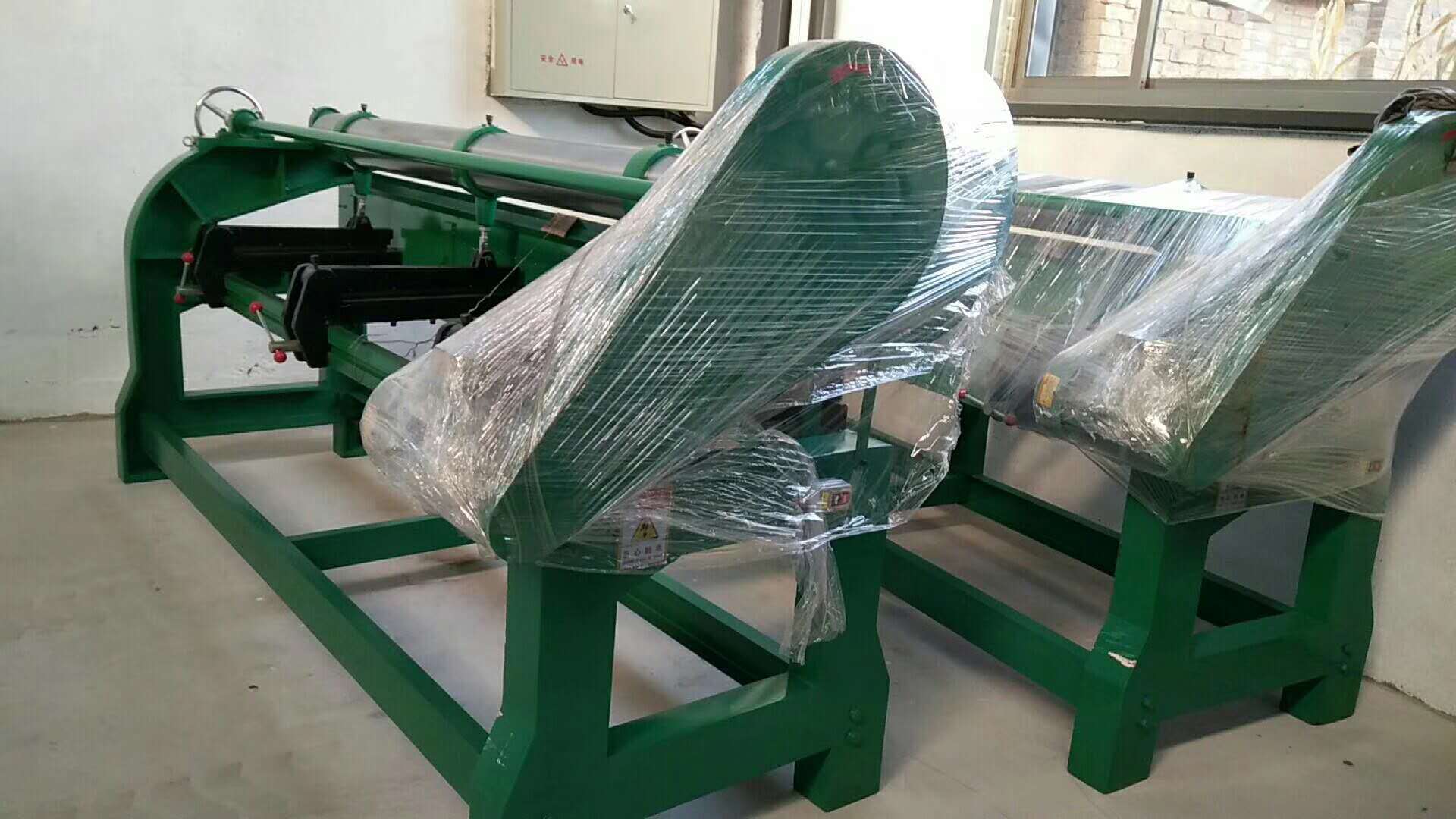 厂家销售 四联开槽切角机 纸箱纸盒包装机械四联切角机 打角机