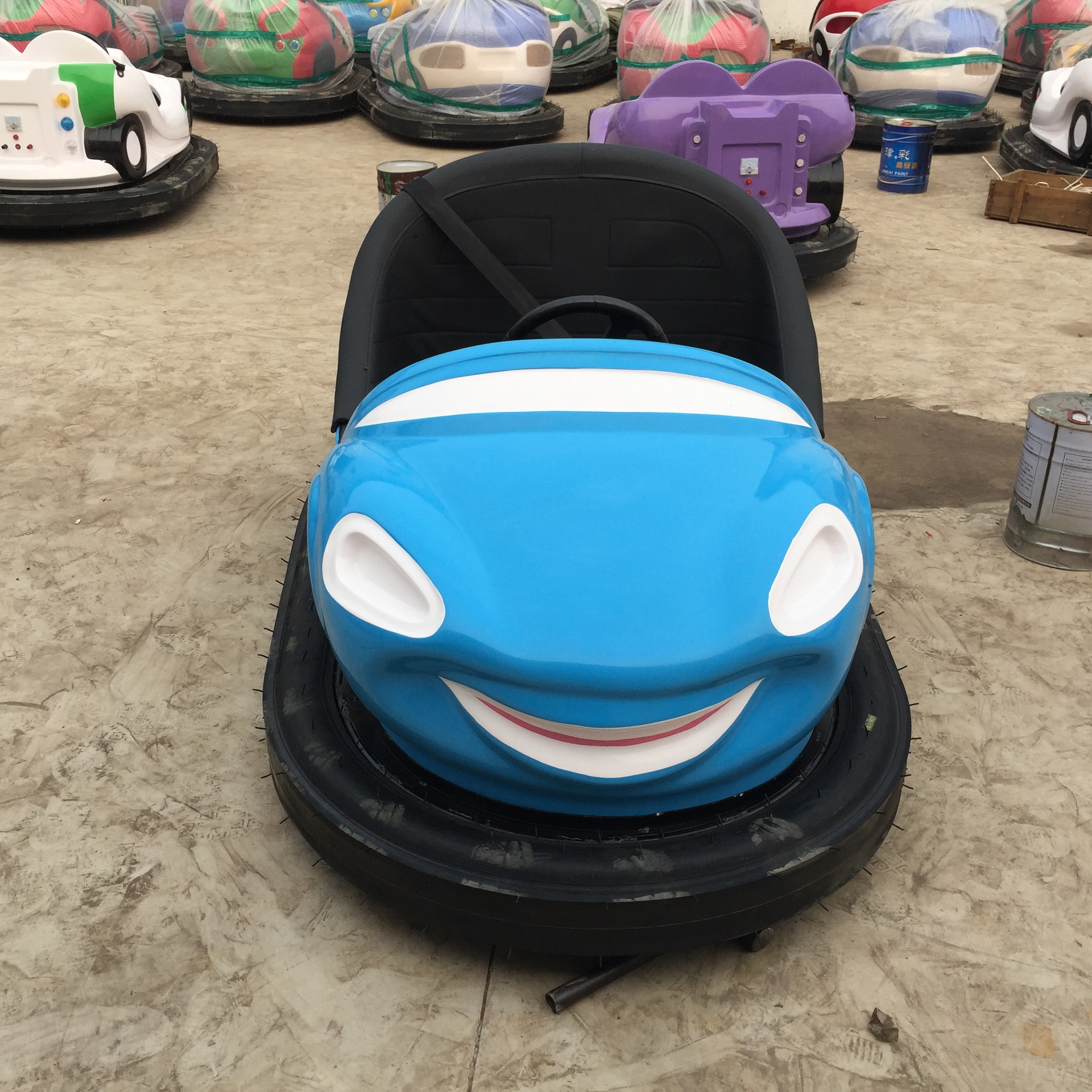 新款儿童乐园室内外游乐设备笑脸碰碰车游乐场电动碰碰车娱乐设施