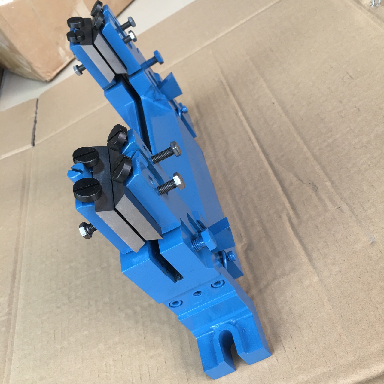 现货批发1020 1040 1050 1080无心磨床通磨压磨刀架 刀板支架配件