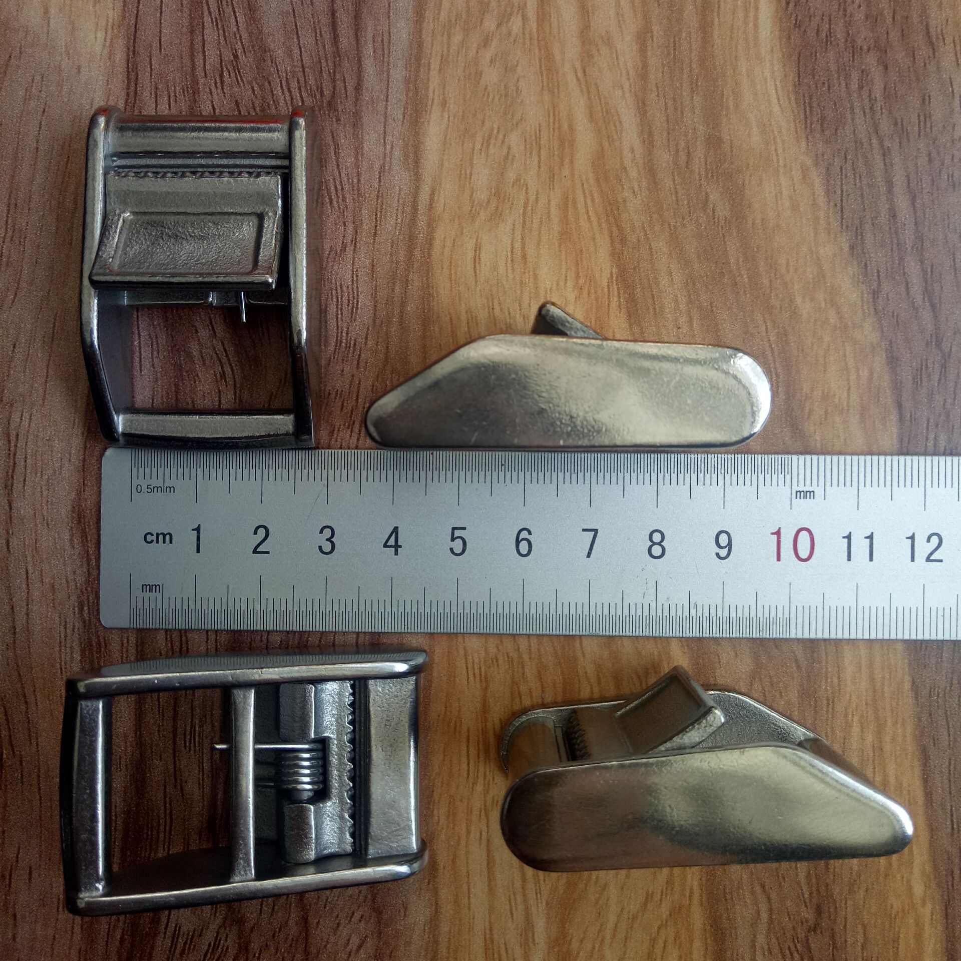 厂家生产供应 各种优质 防滑链卡扣固定扣防滑链用压扣捆绑扣