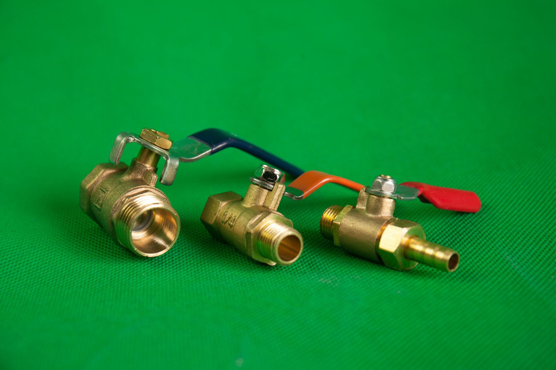 空压机排气阀放气阀兄弟豹无油静音空压机配件3/8内螺纹水龙头