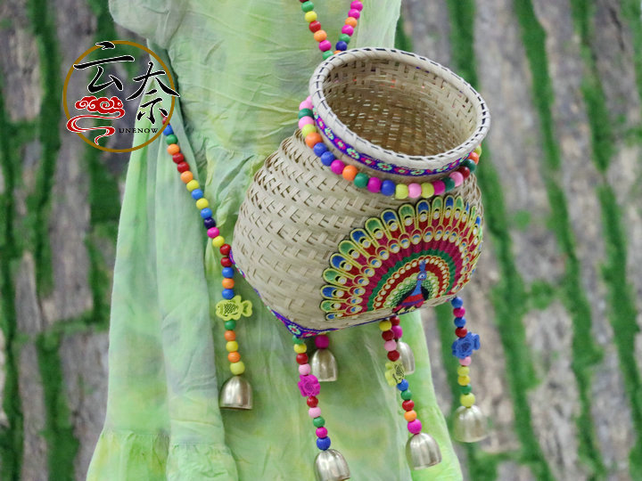 云南民族风家居饰品手工竹编双肩竹箩酒吧客栈挂饰儿童背篓