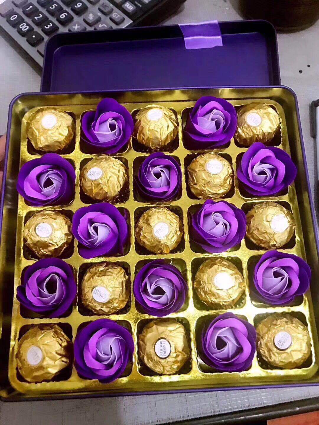 代购 意大利榛果威化巧克力花朵13粒 紫色礼盒