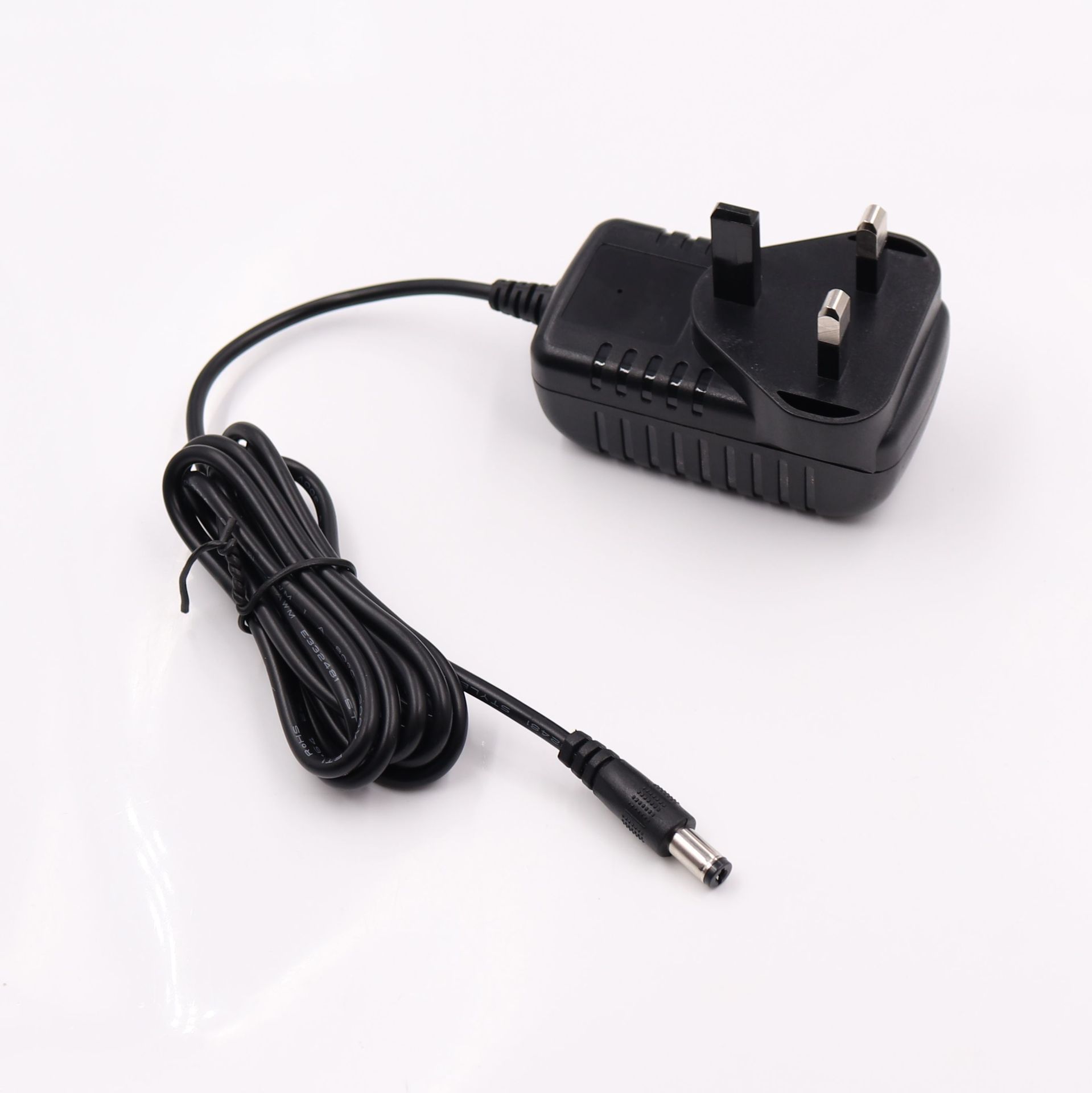 12v2a led灯条驱动 12v2a直流恒压电源适配器 英规bs认证
