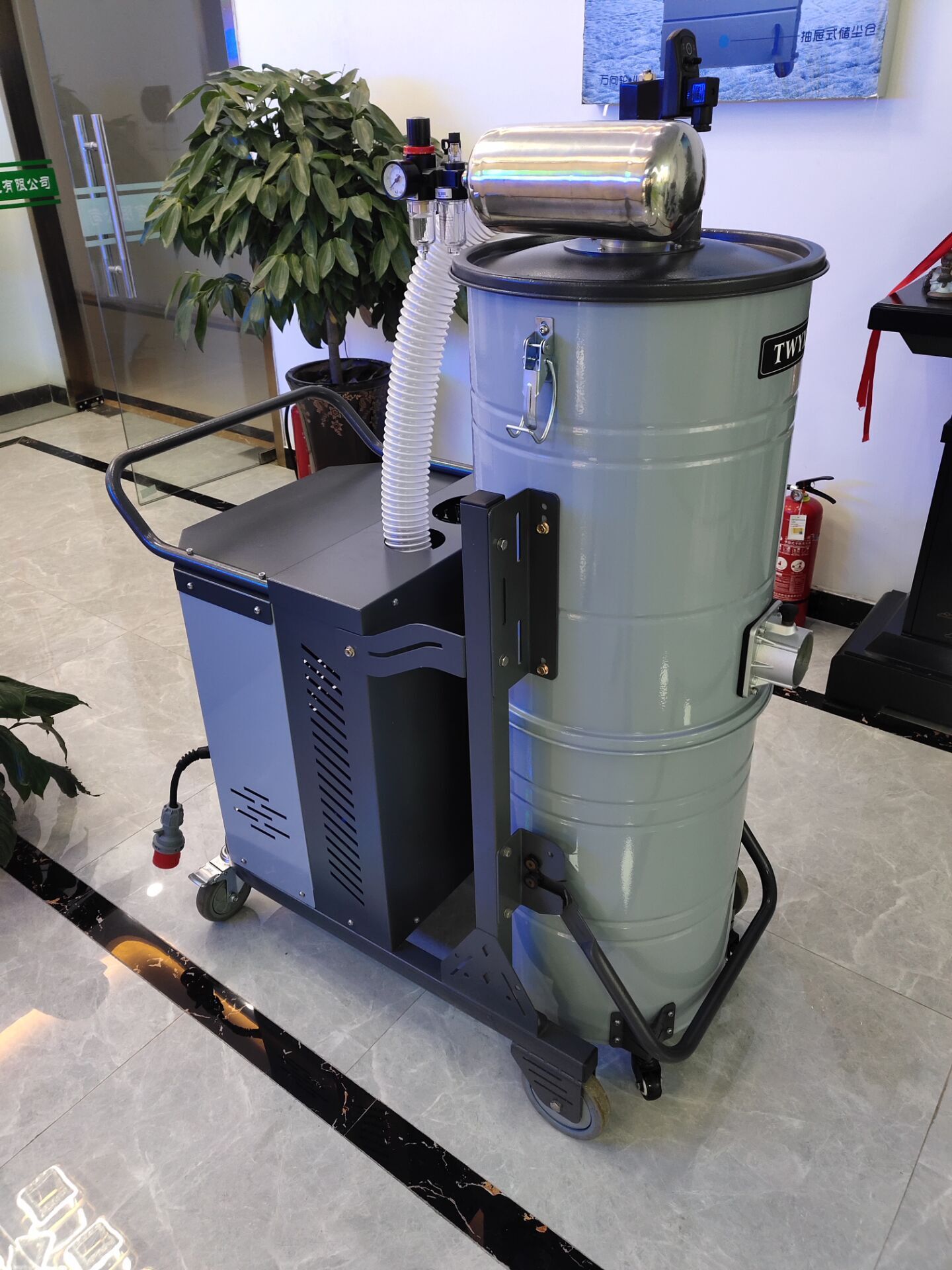 地毯清洗工业吸尘器 工厂3000w工业吸尘器 车间吸尘装置-阿里巴巴