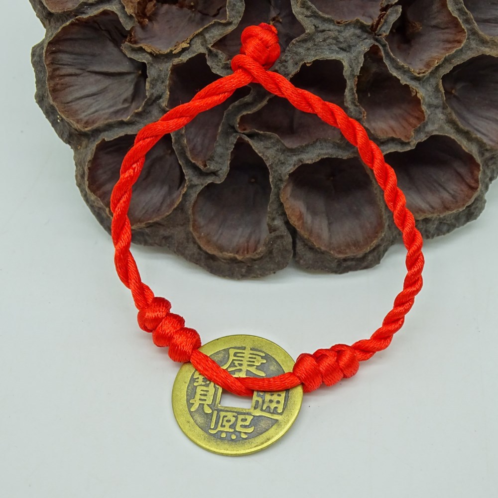 地摊热卖 本命年男女百搭红绳手链 纯铜铜钱手工编织绳链