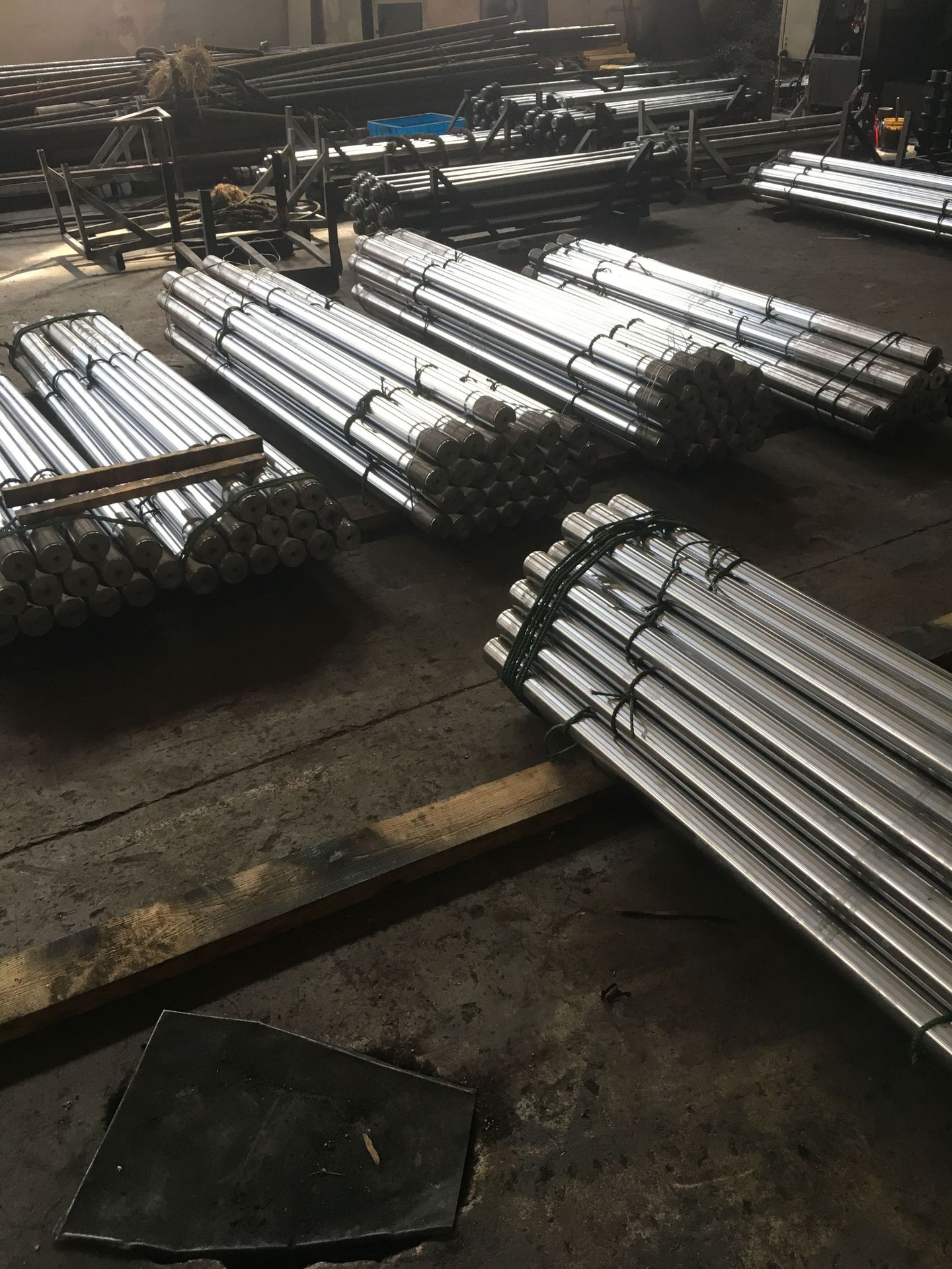 厂家现货供应 供应 定做大型梯形螺纹丝杆