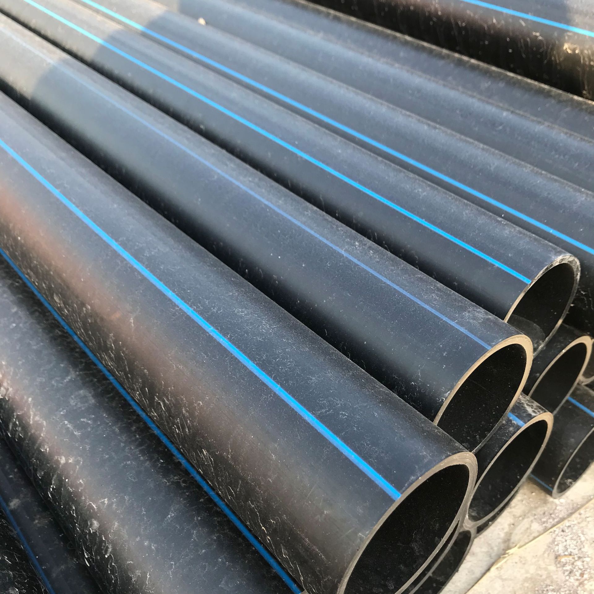 厂家供应 pe电缆保护穿线管 地埋黑色pe通讯穿线管 pe波纹穿线管