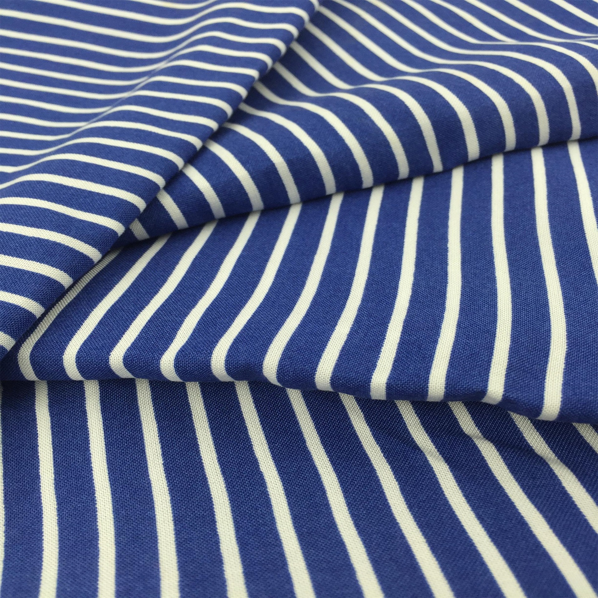 现货 人棉条纹印花布料 平纹蓝白条纹面料 春夏衬衫连衣裙家居服