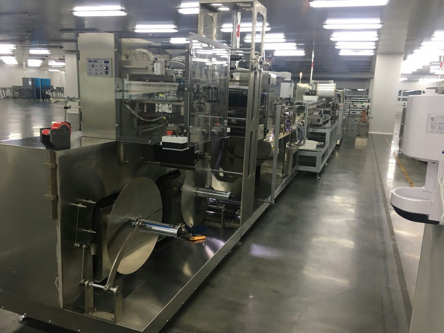 全自动自封条拉链袋全自动10片装膏药四边封设备包装机生产线厂家