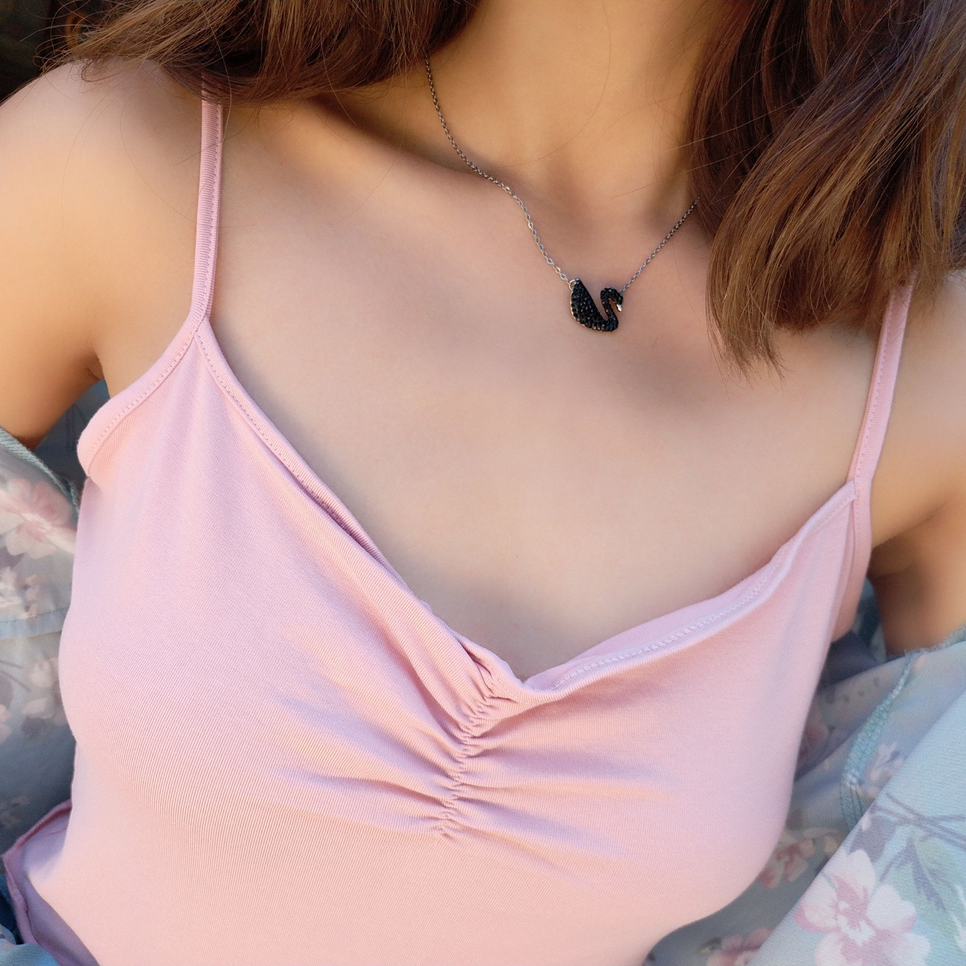 2020夏季新款女装复古木耳卷边细吊带衫胸口抽褶棉上衣一件代发