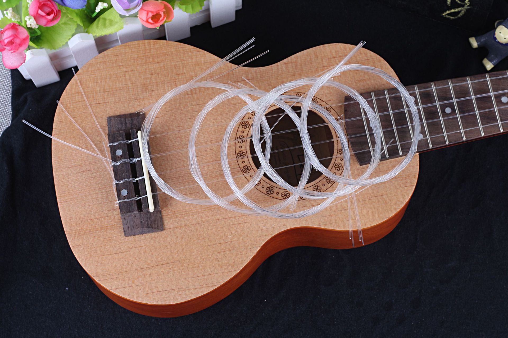 仿碳素尤克里里琴弦 小吉他ukulele尼龙琴弦 乌克丽丽专用琴弦